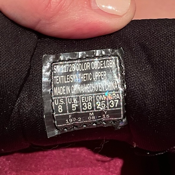 Sketchers Sneakers - Picture 6 of 6